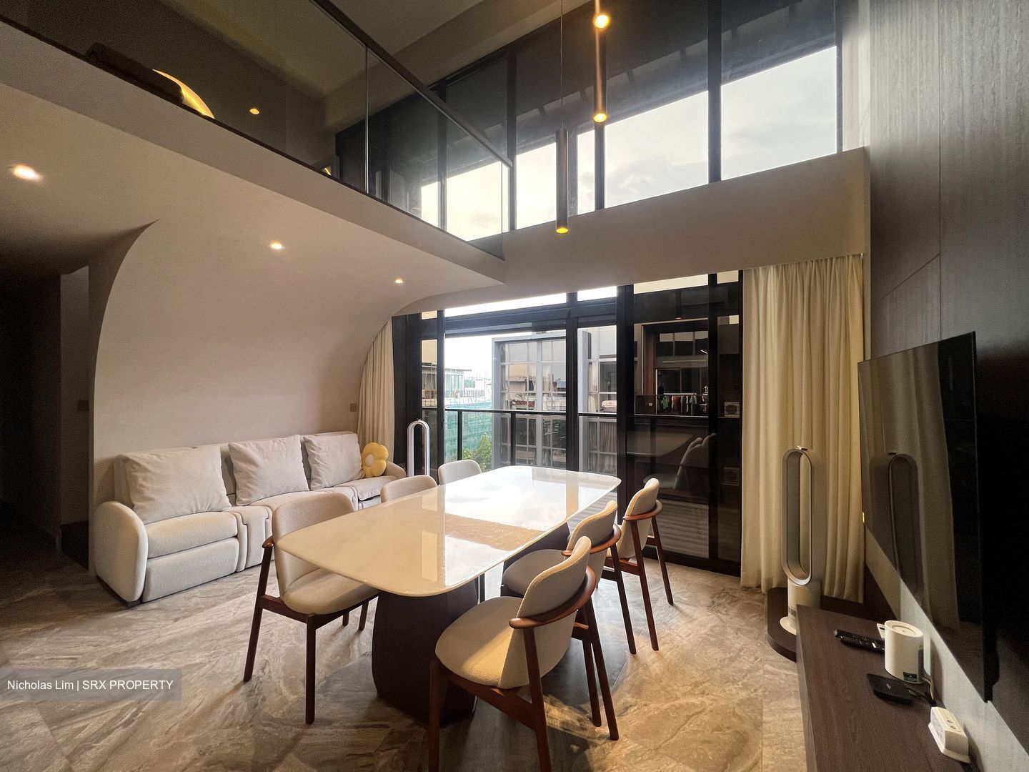 The Commodore (D27), Condominium #580299001